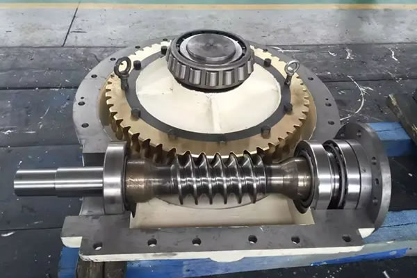 什么是小型蝸輪蝸桿減速機(jī)？